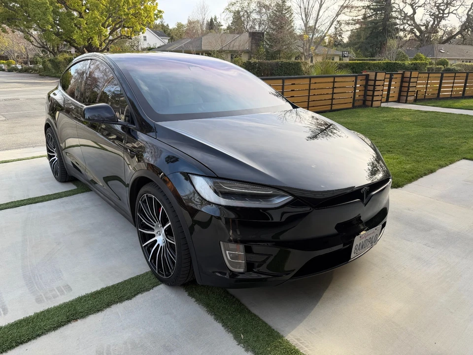 2017 Tesla Model X - Image 4 of 21