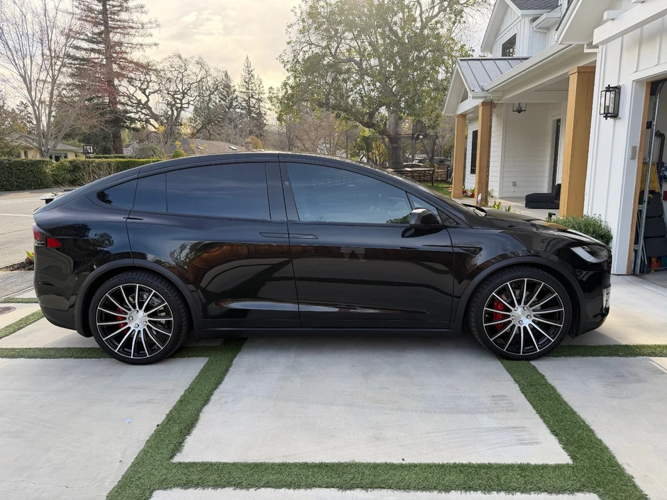 2017 Tesla Model X - Image 5 of 21