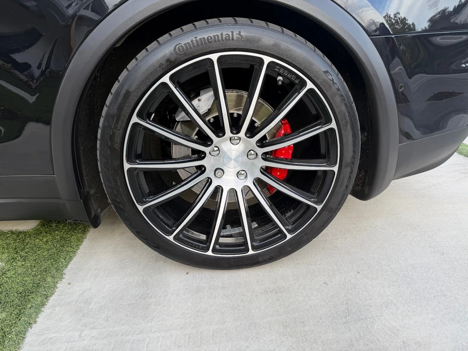 2017 Tesla Model X - Image 19 of 21