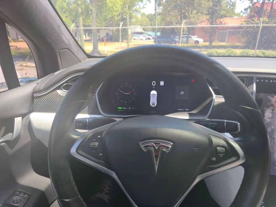2017 Tesla Model X - Image 7 of 20