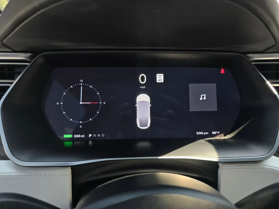 2017 Tesla Model X - Image 14 of 20