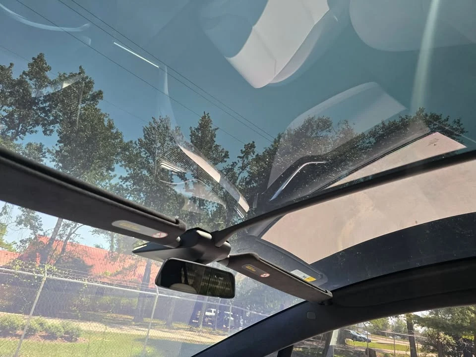 2017 Tesla Model X - Image 15 of 20