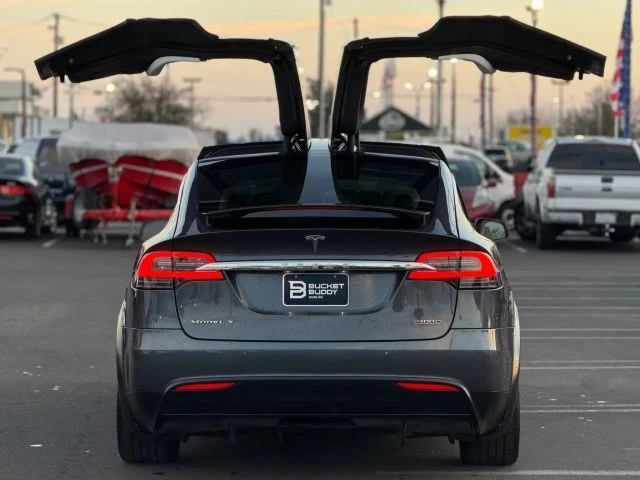 2017 Tesla Model X - Image 12 of 21