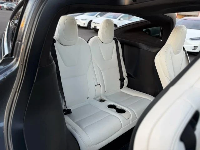 2017 Tesla Model X - Image 17 of 21