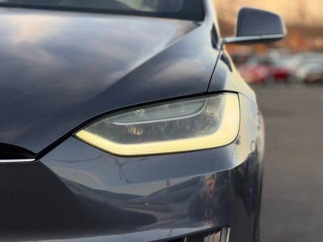 2017 Tesla Model X - Image 6 of 12