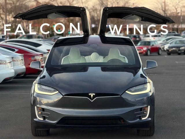 2017 Tesla Model X - Image 10 of 12