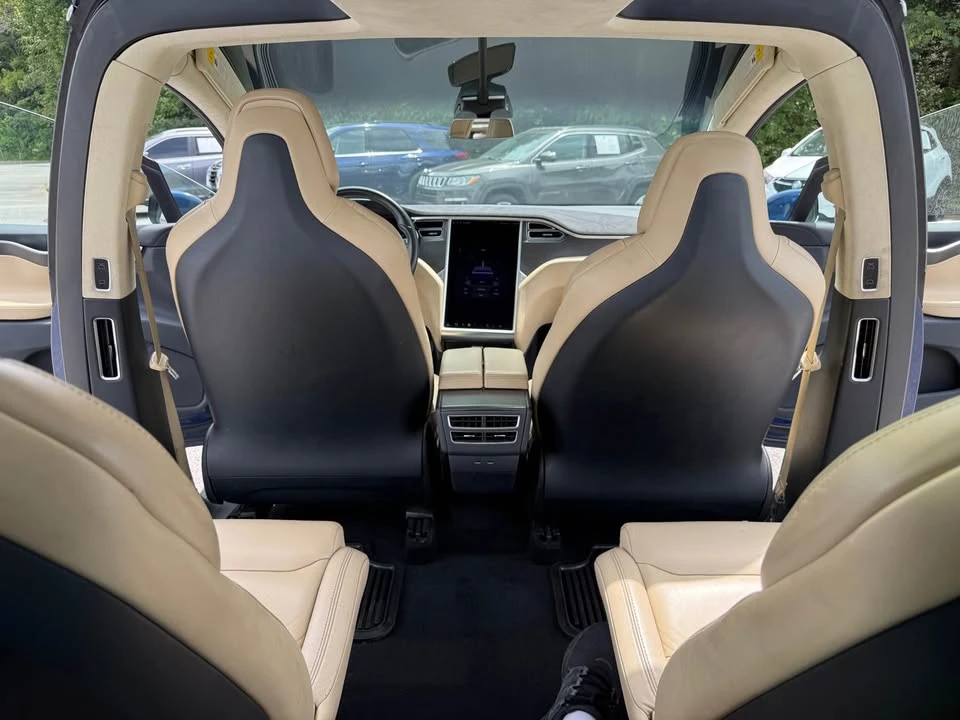 2017 Tesla Model X - Image 13 of 18