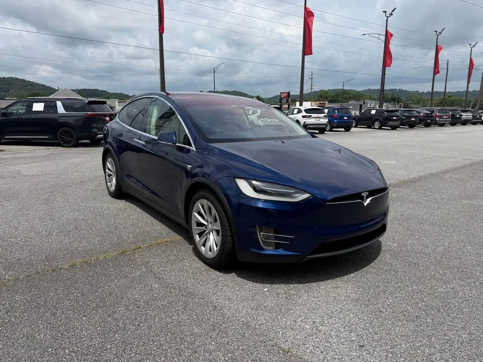 2017 Tesla Model X - Image 4 of 18