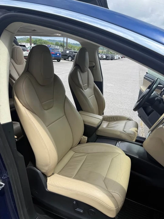 2017 Tesla Model X - Image 12 of 18