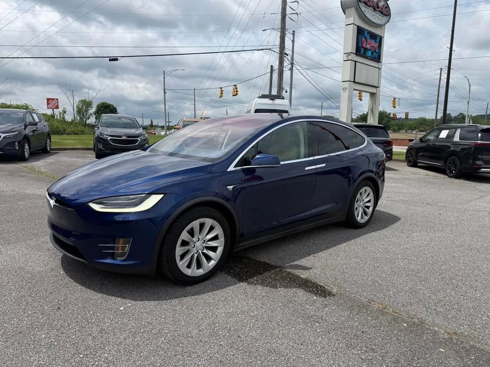 2017 Tesla Model X - Image 5 of 18
