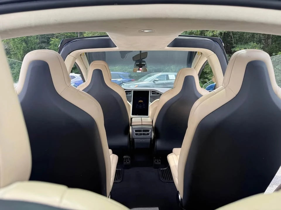 2017 Tesla Model X - Image 14 of 18