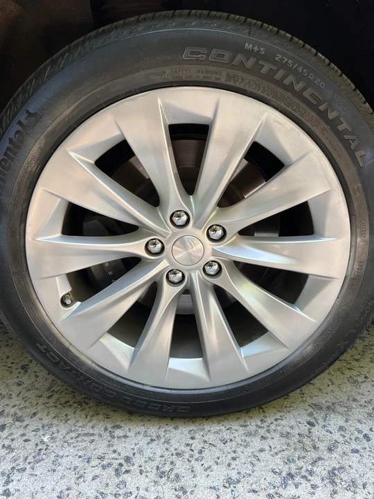 2017 Tesla Model X - Image 16 of 21