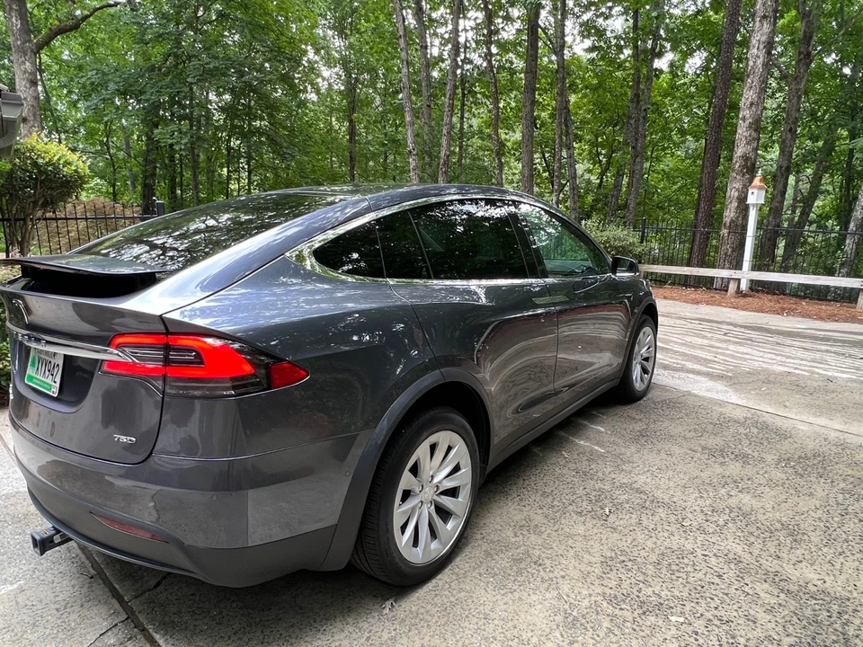 2017 Tesla Model X - Image 11 of 21