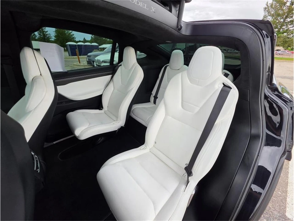 2017 Tesla Roadster - Image 25 of 31