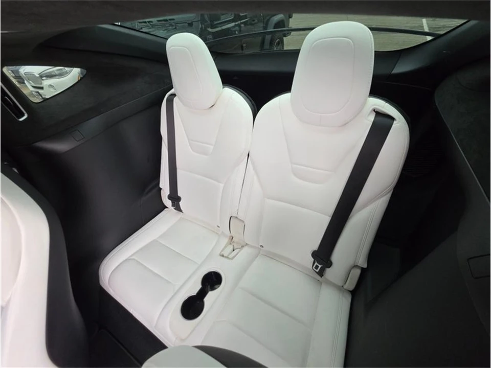 2017 Tesla Roadster - Image 27 of 31