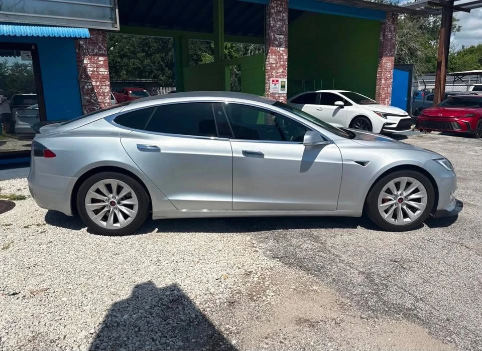 2017 Tesla Model S - Image 4 of 6