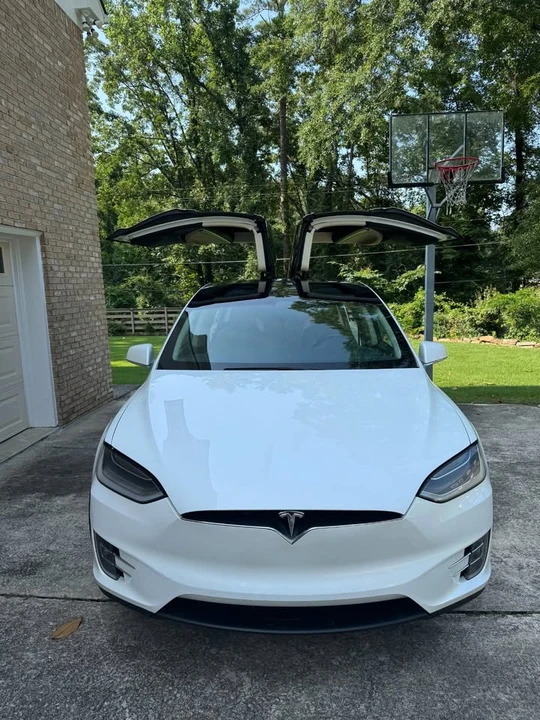 2017 Tesla Model X - Image 2 of 20