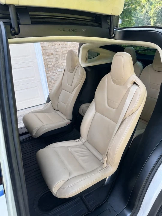 2017 Tesla Model X - Image 8 of 20