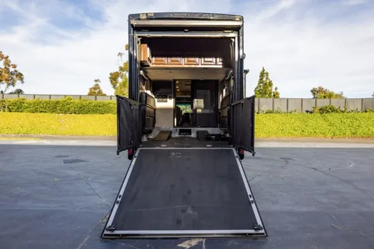 2017 Ford Super Duty 4th Gen - Image 4 of 12