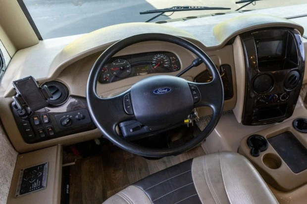 2017 Ford Super Duty 4th Gen - Image 6 of 12
