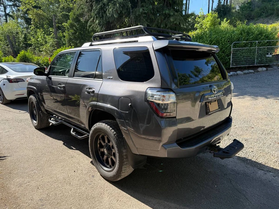 2017 Toyota 4Runner 5th Gen - Image 4 of 18