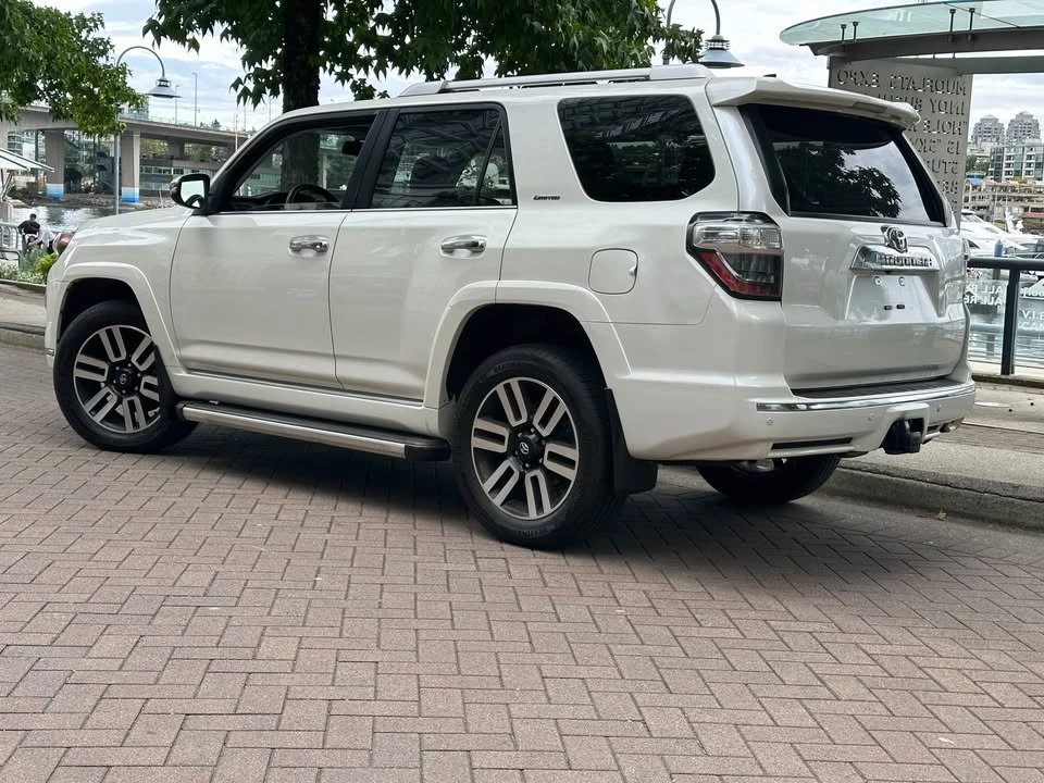 2017 Toyota 4Runner 5th Gen - Image 8 of 20