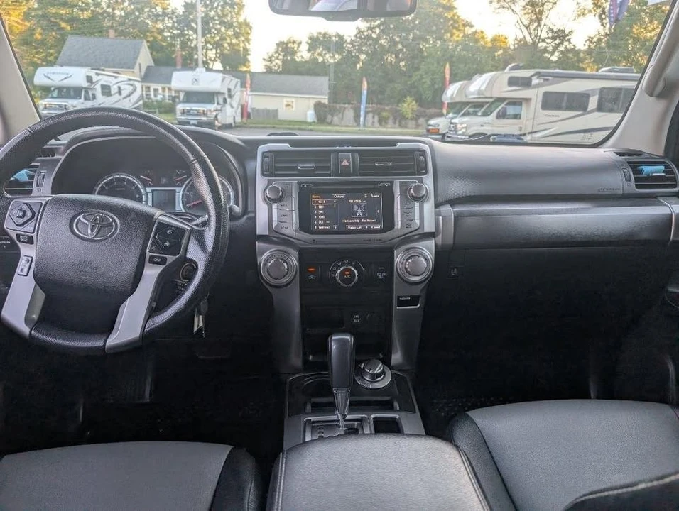 2017 Toyota 4Runner 5th Gen - Image 10 of 19
