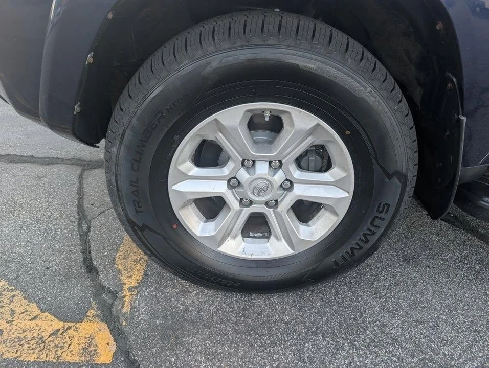 2017 Toyota 4Runner 5th Gen - Image 18 of 19