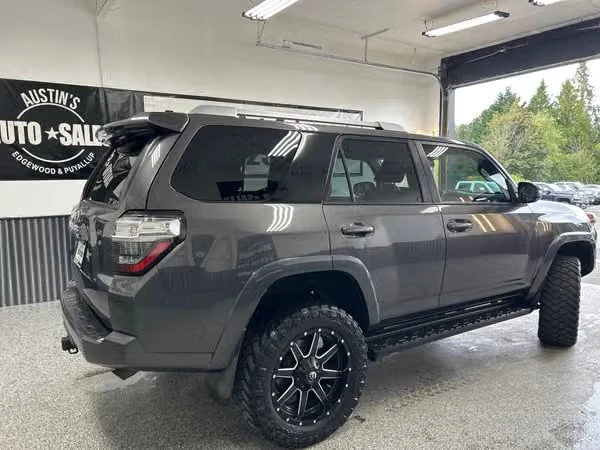2017 Toyota 4Runner 5th Gen - Image 6 of 12