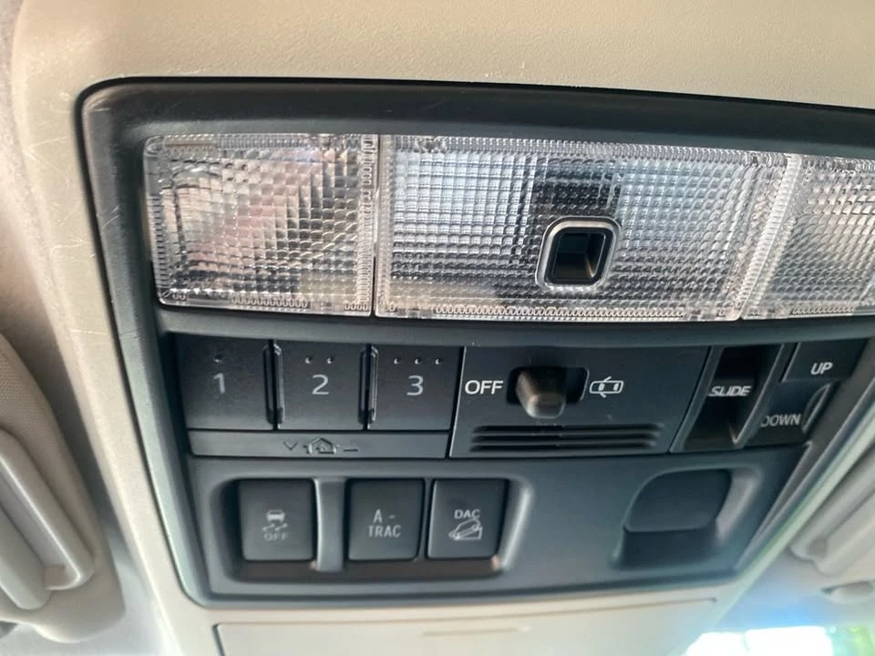 2017 Toyota 4Runner 5th Gen - Image 6 of 9