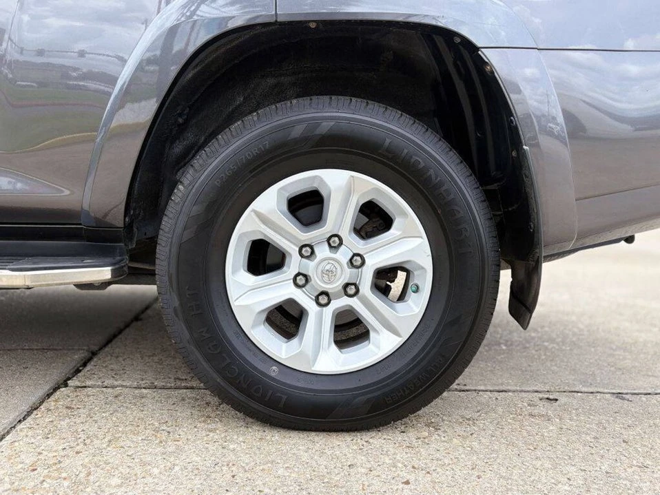 2017 Toyota 4Runner 5th Gen - Image 6 of 14