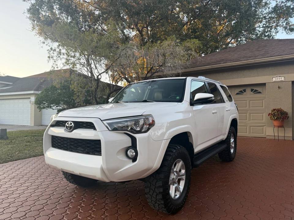2017 Toyota 4Runner 5th Gen - Image 10 of 21