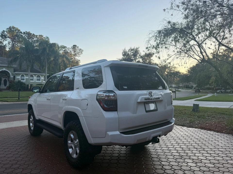 2017 Toyota 4Runner 5th Gen - Image 4 of 21