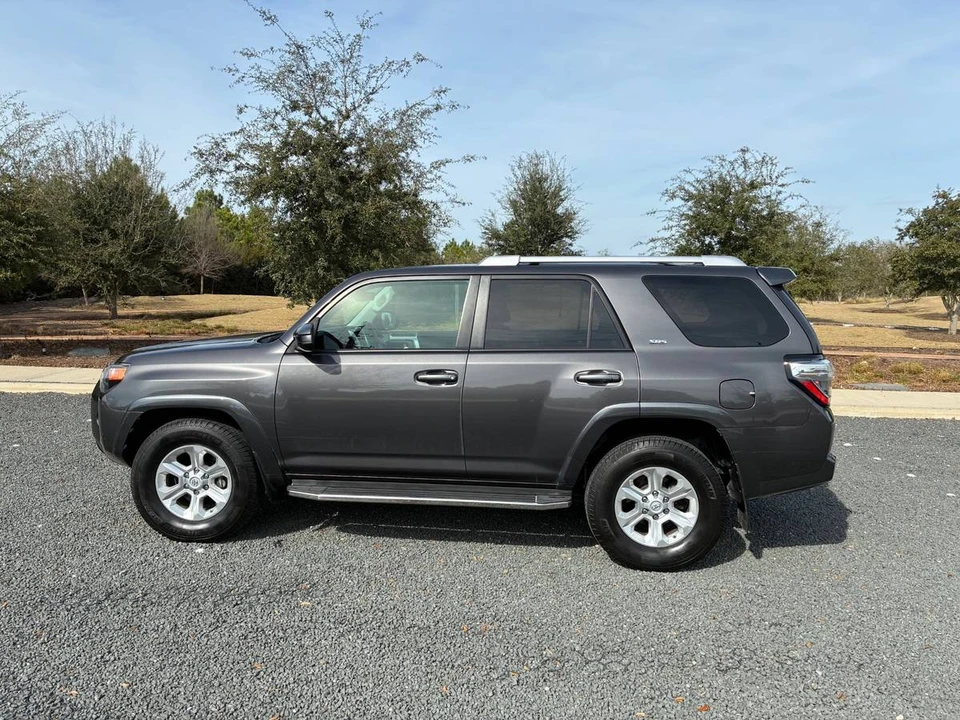 2017 Toyota 4Runner 5th Gen - Image 4 of 13