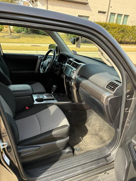 2017 Toyota 4Runner 5th Gen - Image 9 of 13