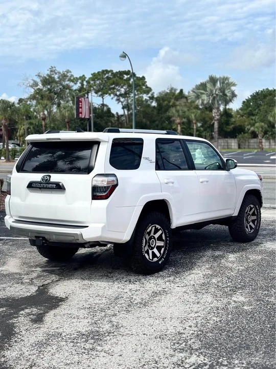 2017 Toyota 4Runner 5th Gen - Image 4 of 14
