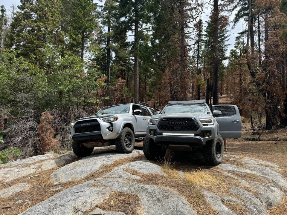 2017 Toyota 4Runner 5th Gen - Image 6 of 8