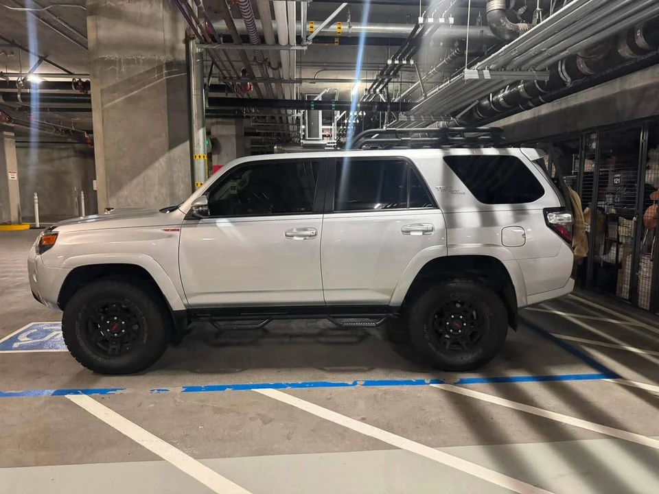 2017 Toyota 4Runner 5th Gen - Image 8 of 18