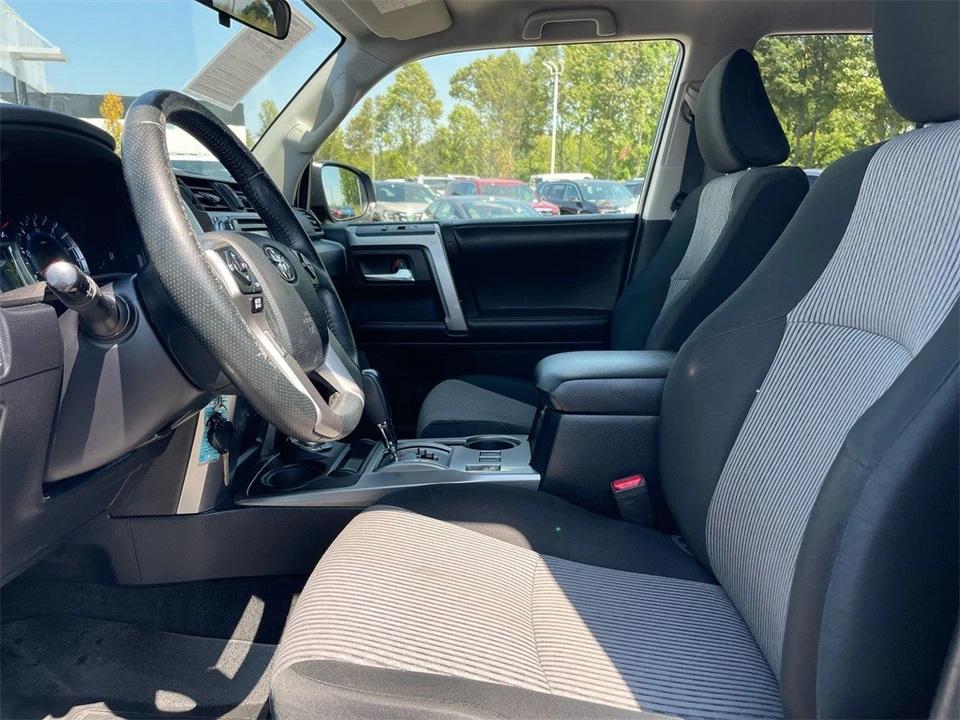 2017 Toyota 4Runner 5th Gen - Image 9 of 12