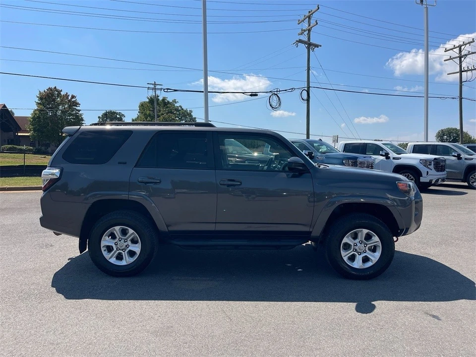 2017 Toyota 4Runner 5th Gen - Image 6 of 12