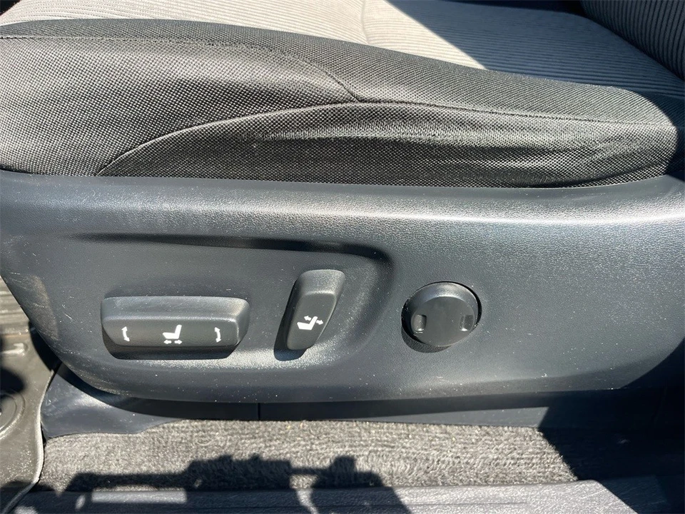 2017 Toyota 4Runner 5th Gen - Image 10 of 12