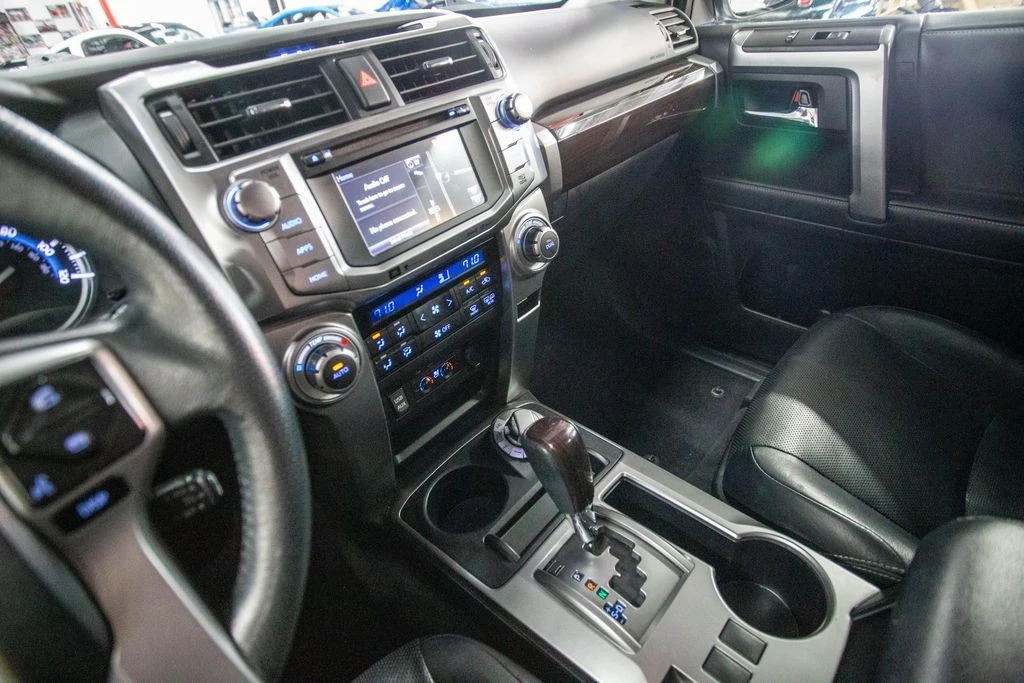 2017 Toyota 4Runner 5th Gen - Image 7 of 9
