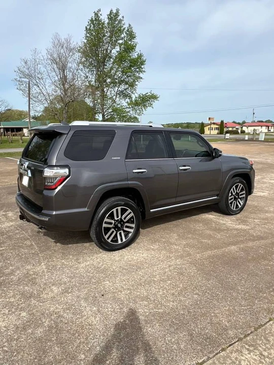 2017 Toyota 4Runner 5th Gen - Image 7 of 23