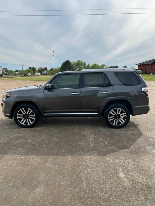 2017 Toyota 4Runner 5th Gen - Image 4 of 23