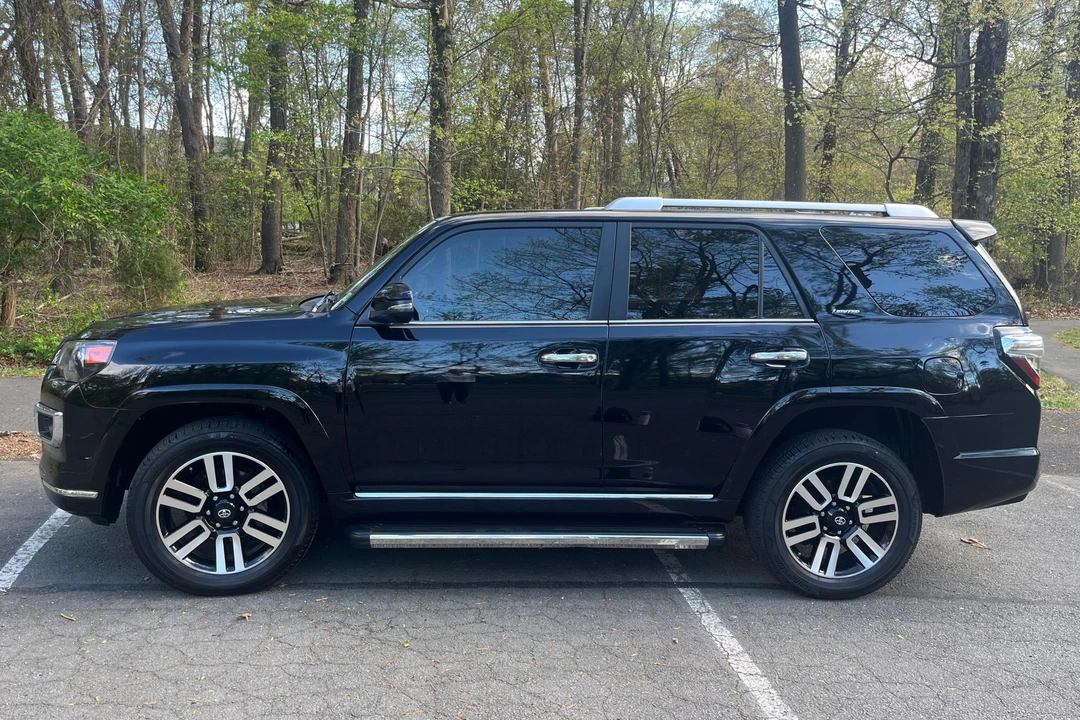 2017 Toyota 4Runner 5th Gen - Image 3 of 31