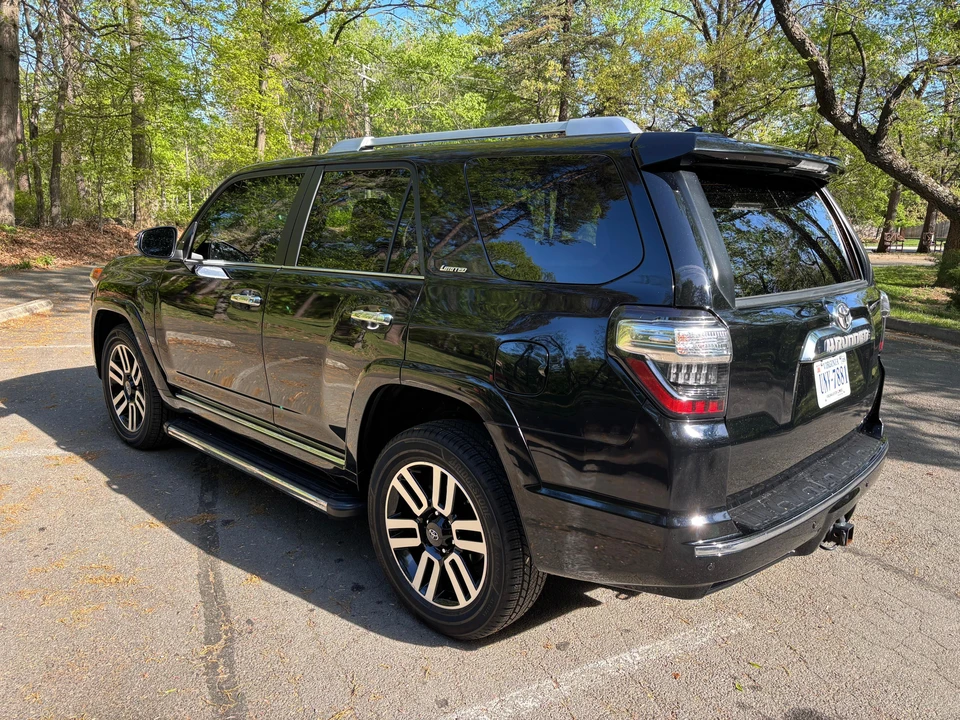 2017 Toyota 4Runner 5th Gen - Image 9 of 31