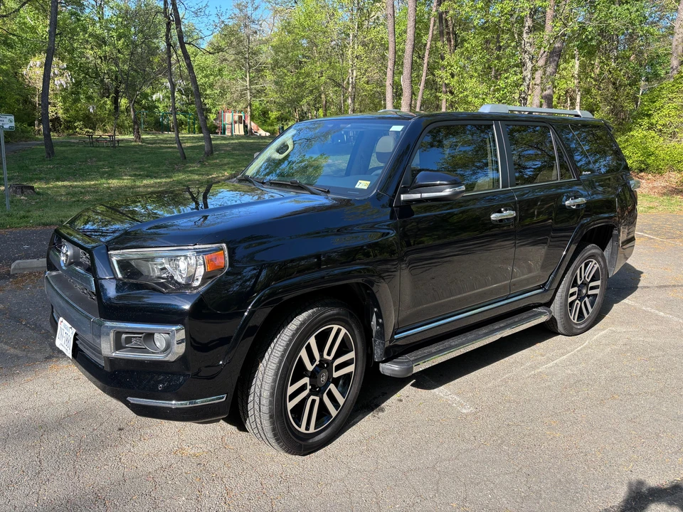 2017 Toyota 4Runner 5th Gen - Image 7 of 31