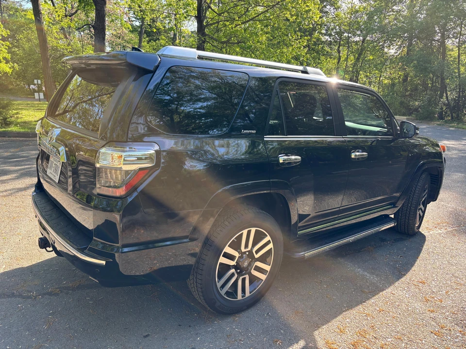 2017 Toyota 4Runner 5th Gen - Image 13 of 31