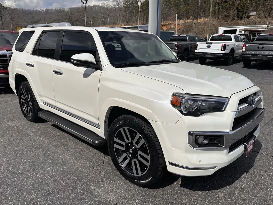2017 Toyota 4Runner 5th Gen - Image 4 of 12