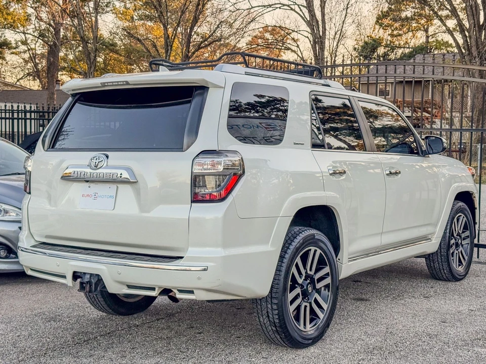 2017 Toyota 4Runner 5th Gen - Image 7 of 12